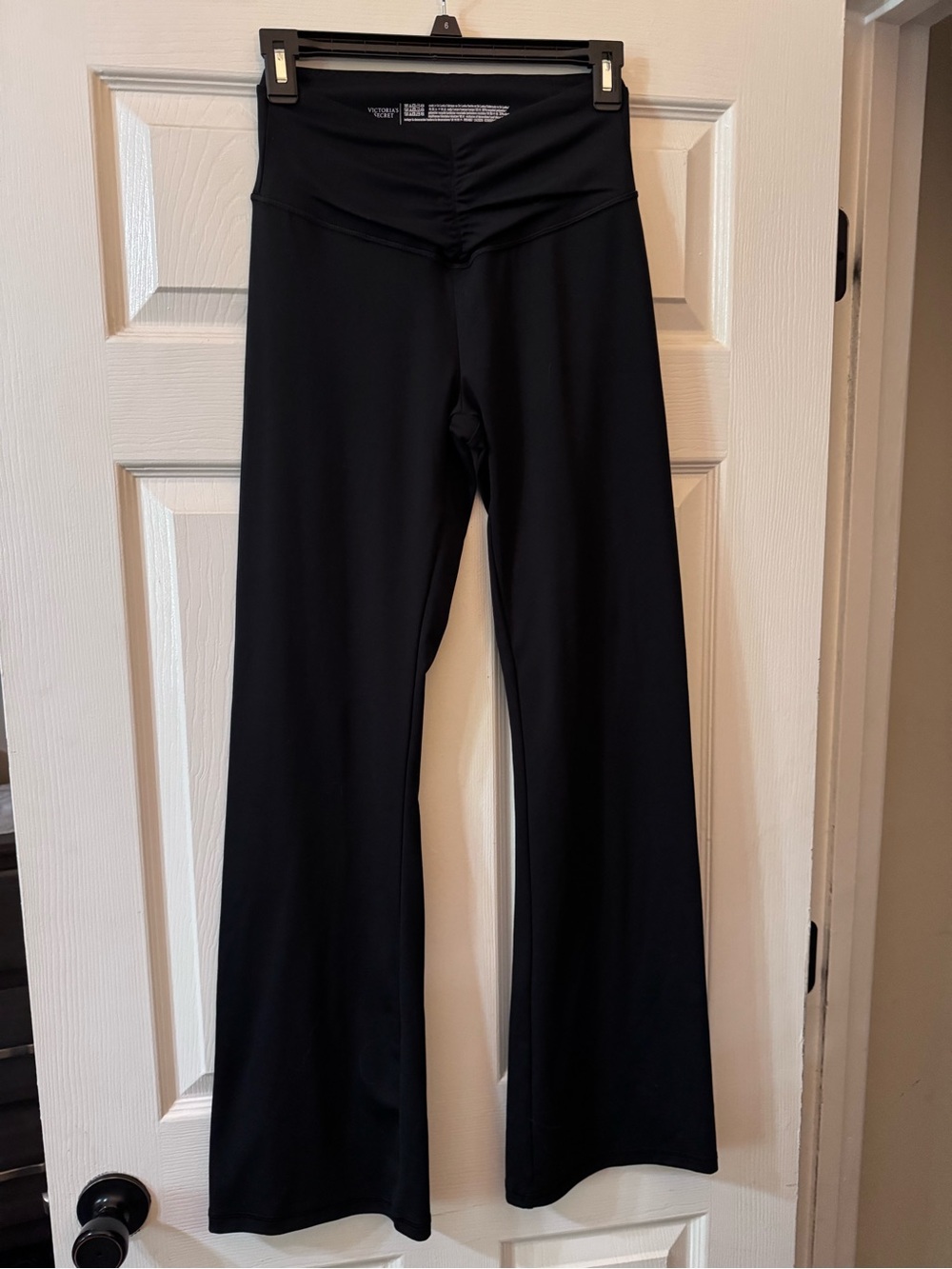 Victoria's Secret Black Yoga Leggings with Zippered Back Pocket 4 FOR $20 SALE